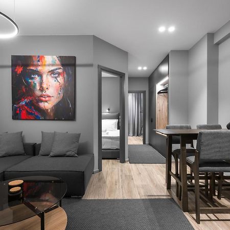 No9, Chic & Modern 2Bdr Apartment In The Centre Of เทสซาโลนิกิ ภายนอก รูปภาพ