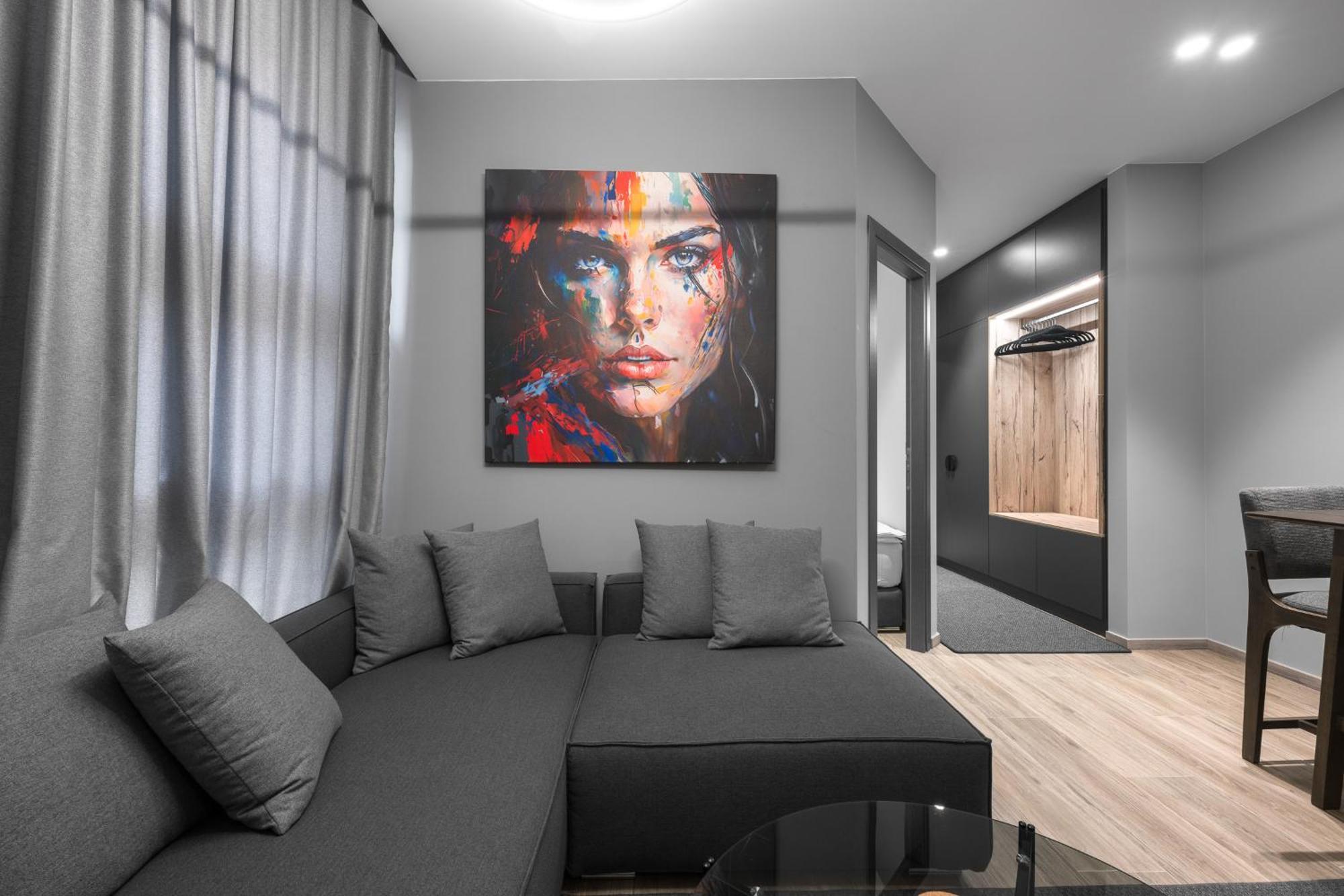 No9, Chic & Modern 2Bdr Apartment In The Centre Of เทสซาโลนิกิ ภายนอก รูปภาพ