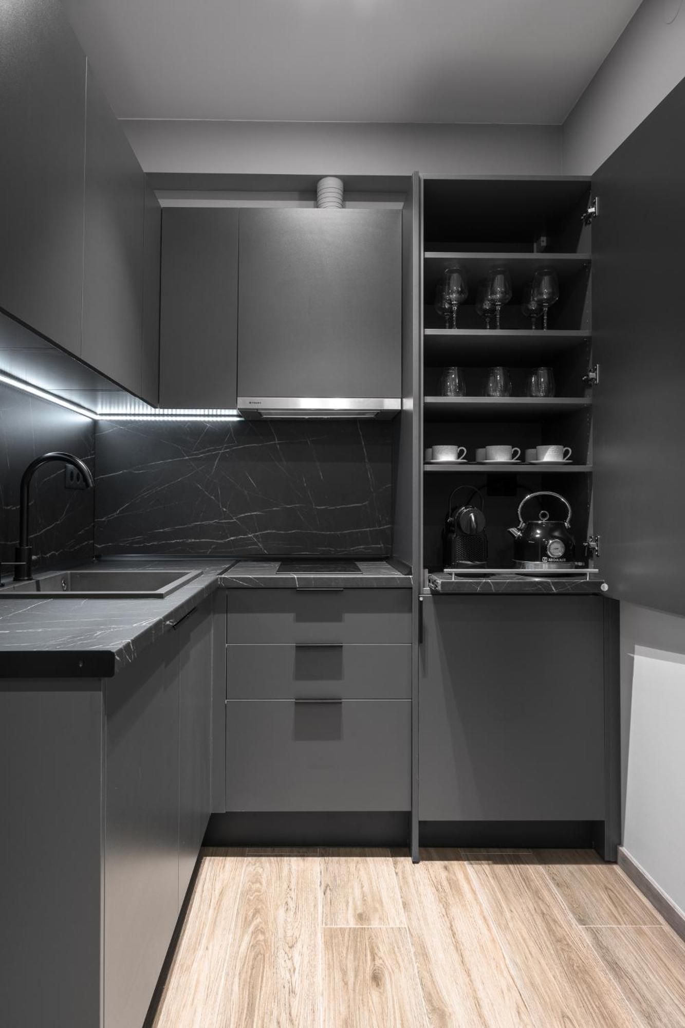 No9, Chic & Modern 2Bdr Apartment In The Centre Of เทสซาโลนิกิ ภายนอก รูปภาพ